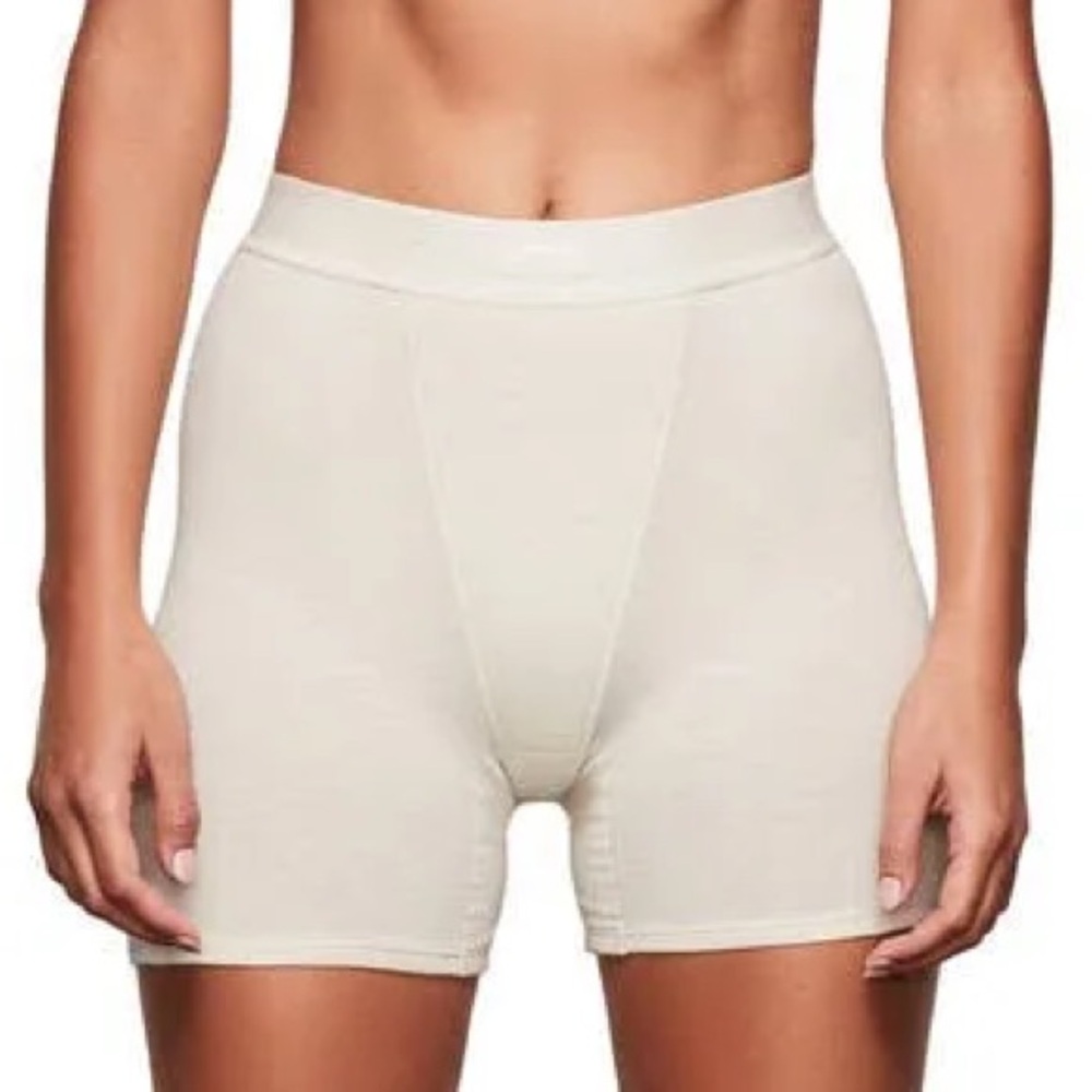 SKIMS Soft Lounge Boxer in Bone | Size Small
